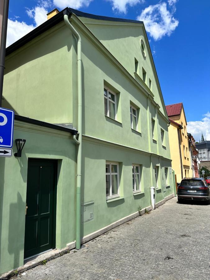 Apartmany Tachov - Tiny House Buitenkant foto