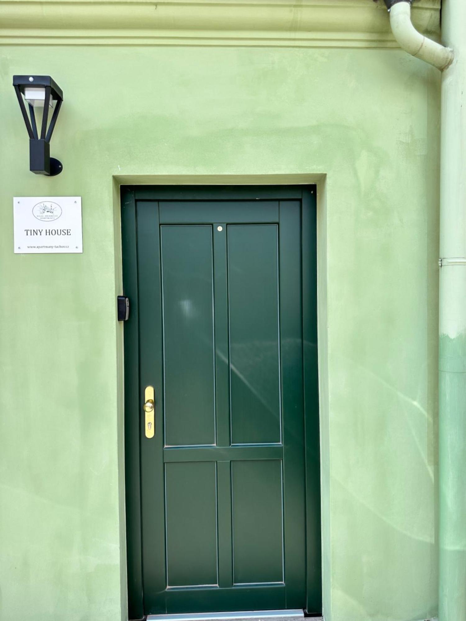 Apartmany Tachov - Tiny House Buitenkant foto